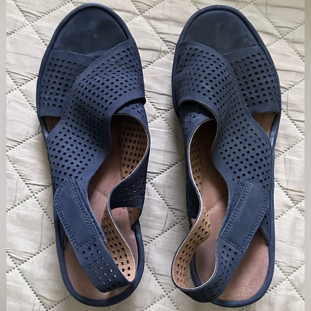 Clarks Artisan Clarene Award Blue Nubuck Slingback Wedge Sandals